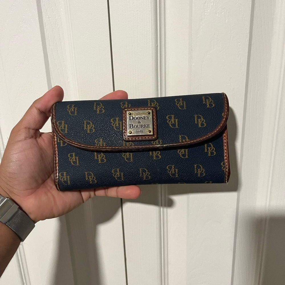 Dooney & Bourke Navy and Red Zip Wallet